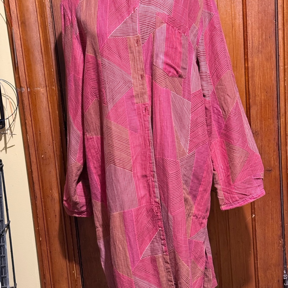 Pinks and Maroon Geometric Patterned Painters Smo… - image 1